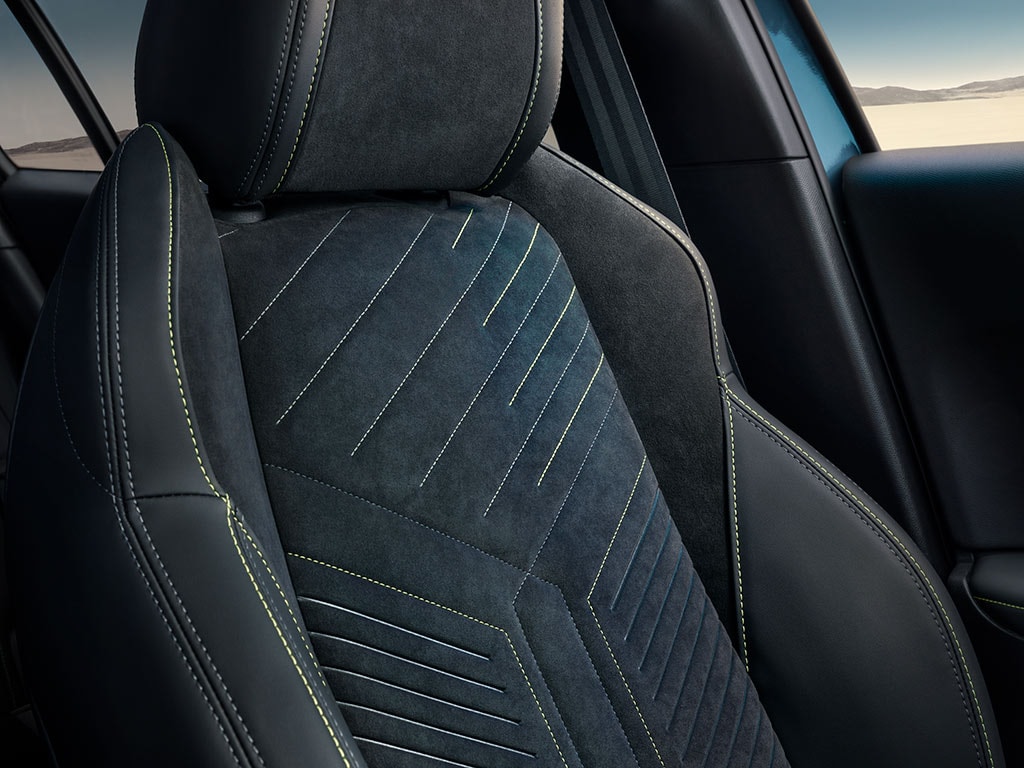 Nowy PEUGEOT E-2008 – nowe materiały