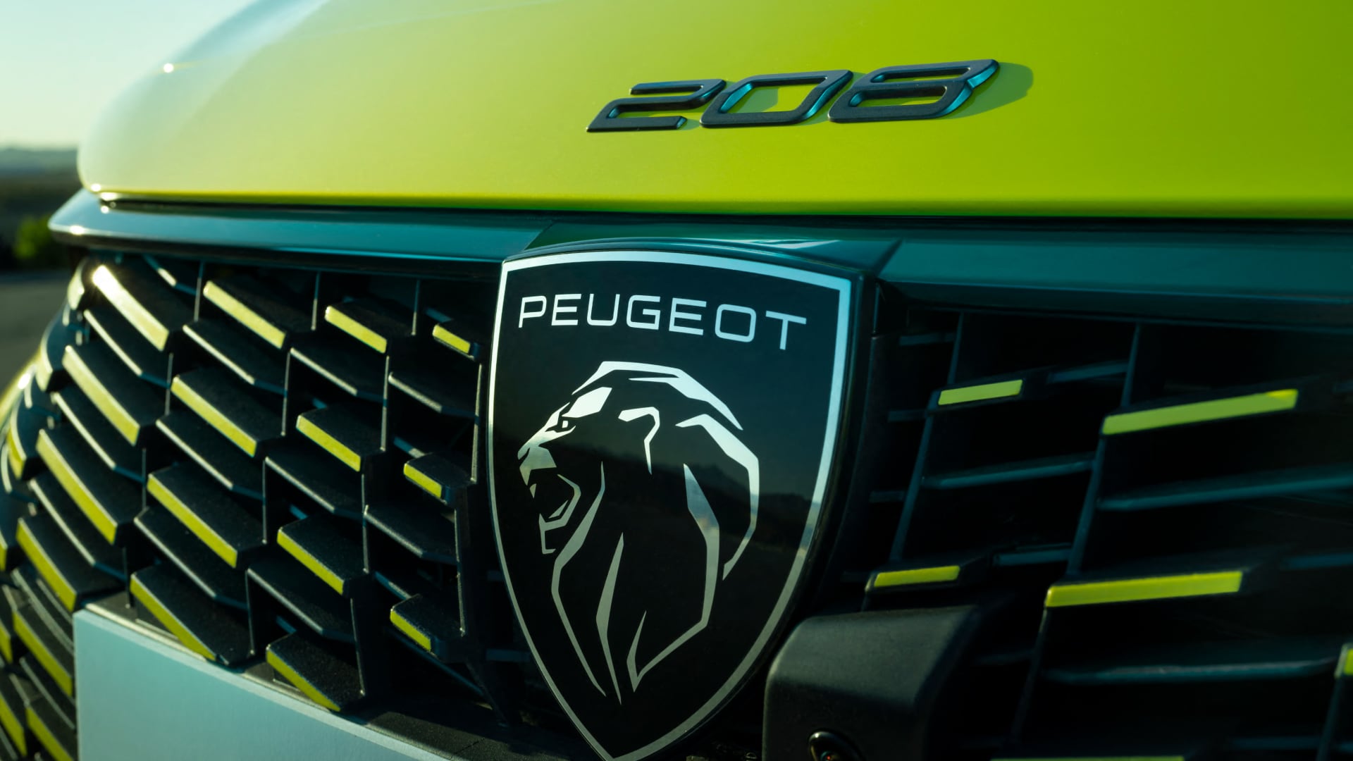 PEUGEOT 208 – widok z przodu