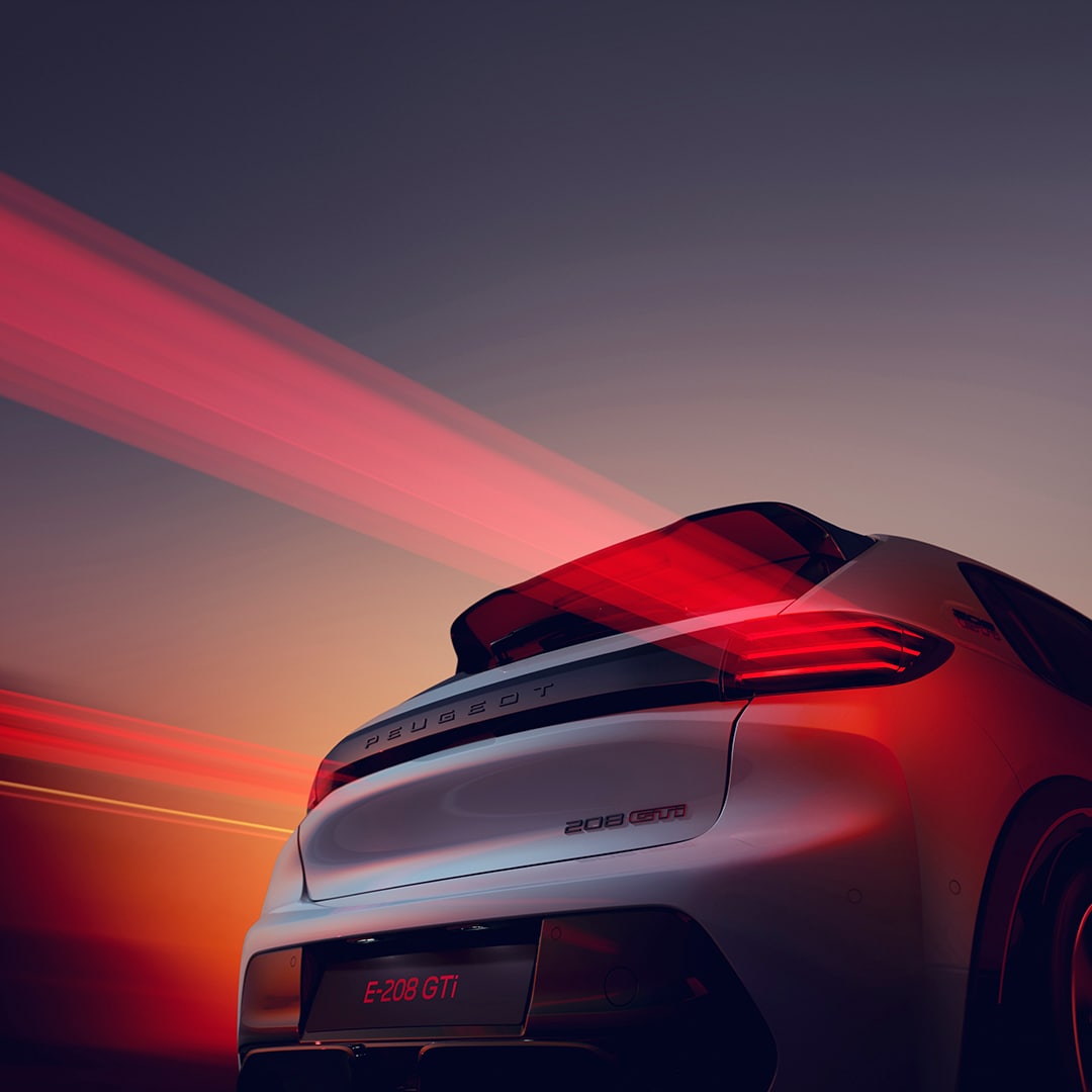 Nowy PEUGEOT E‑208 GTi – widok z tyłu