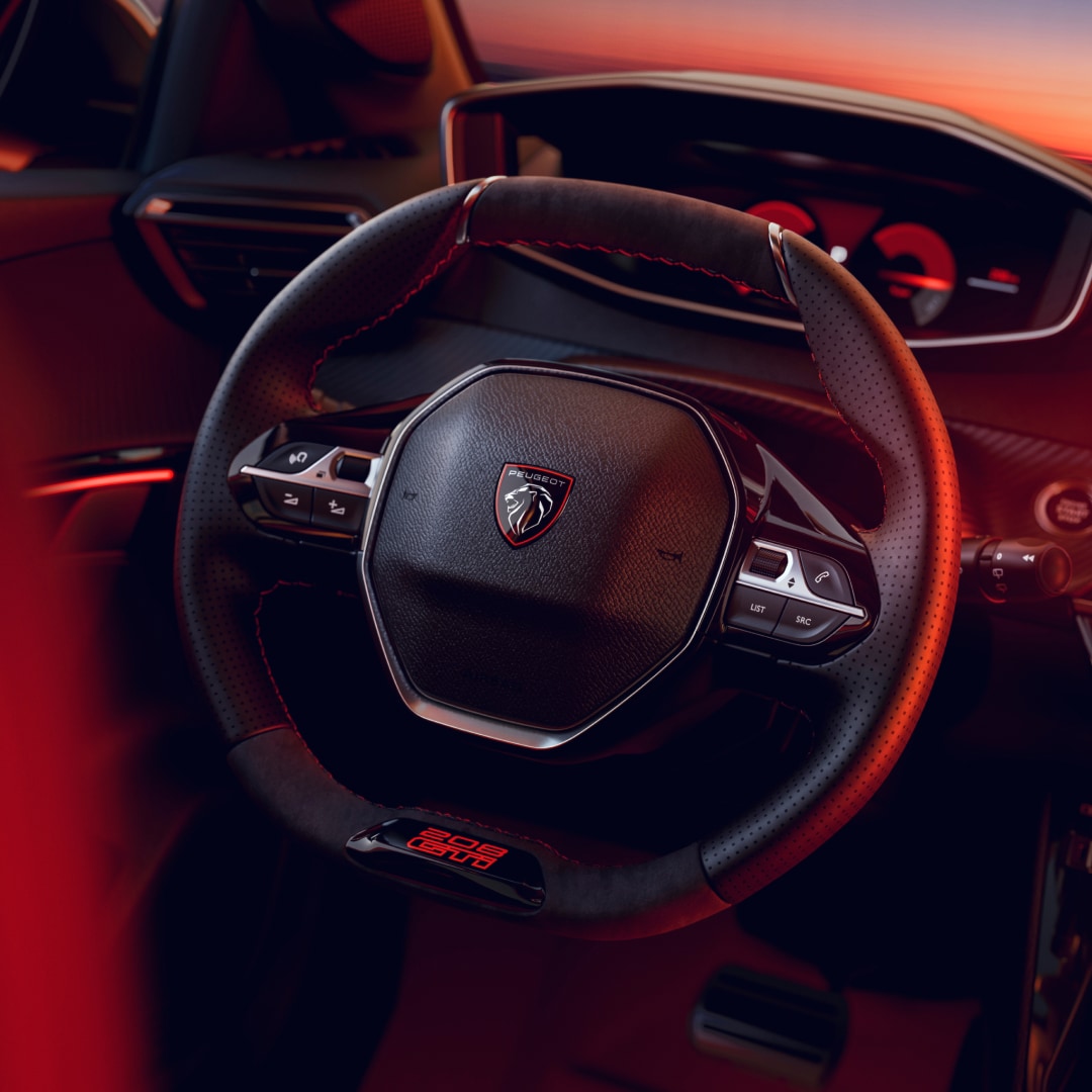 PEUGEOT E‑208 GTi – detal kompaktowej kierownicy