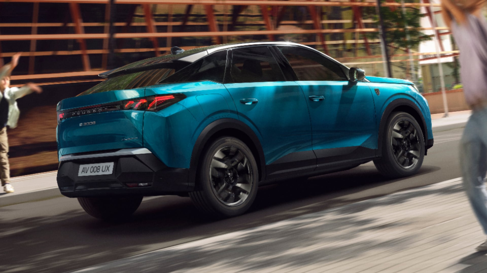 PEUGEOT 3008 z napędem hybrydowym – widok z tyłu