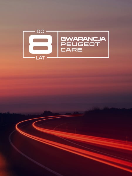 Nowy PEUGEOT E‑208 GTi na drodze z logo PEUGEOT CARE